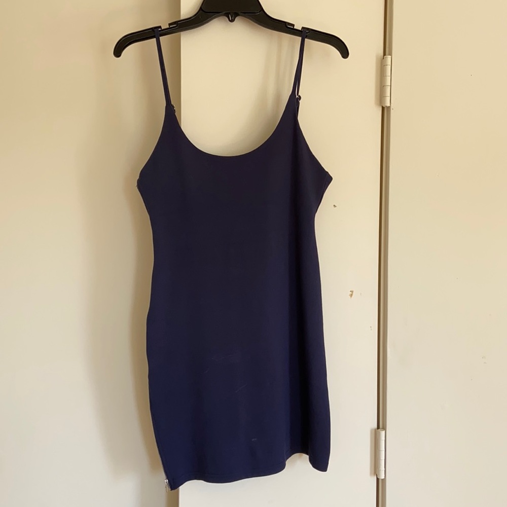 Sexy mini dress with side zipper detail